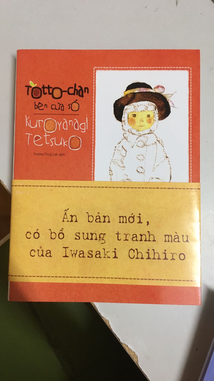 Giao khá nhanh, 2-3 ngày, bìa đẹp chưa thấy dấu hiệu cũ hay hư hại, nội dung chưa đọc nhưng đánh giá bên ngoài cảm thấy rất tốt và ổn