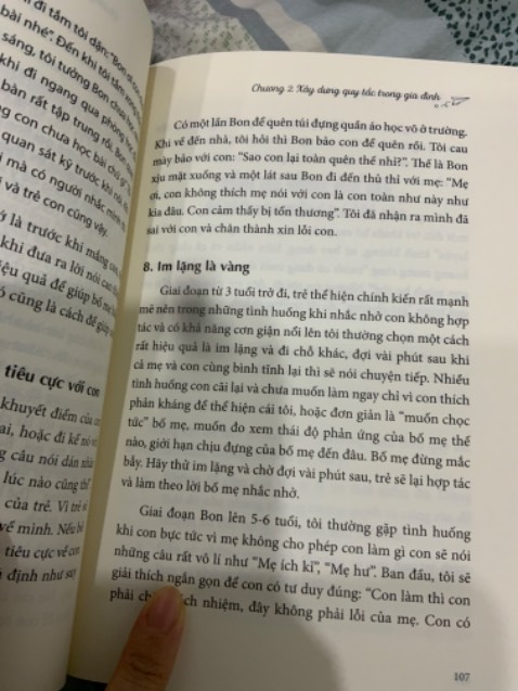 Nội dung hay, có chỉ nhiều cách giao tiếp cụ thể với bé, phù hợp với gia đình việt nam. Bố cục sách hợp lý, chữ to dêc đọc, trình bày dễ hiểu. Nội dung hay, có chỉ nhiều cách giao tiếp cụ thể với bé, phù hợp với gia đình việt nam. Bố cục sách hợp lý, chữ to dêc đọc, trình bày dễ hiểu.