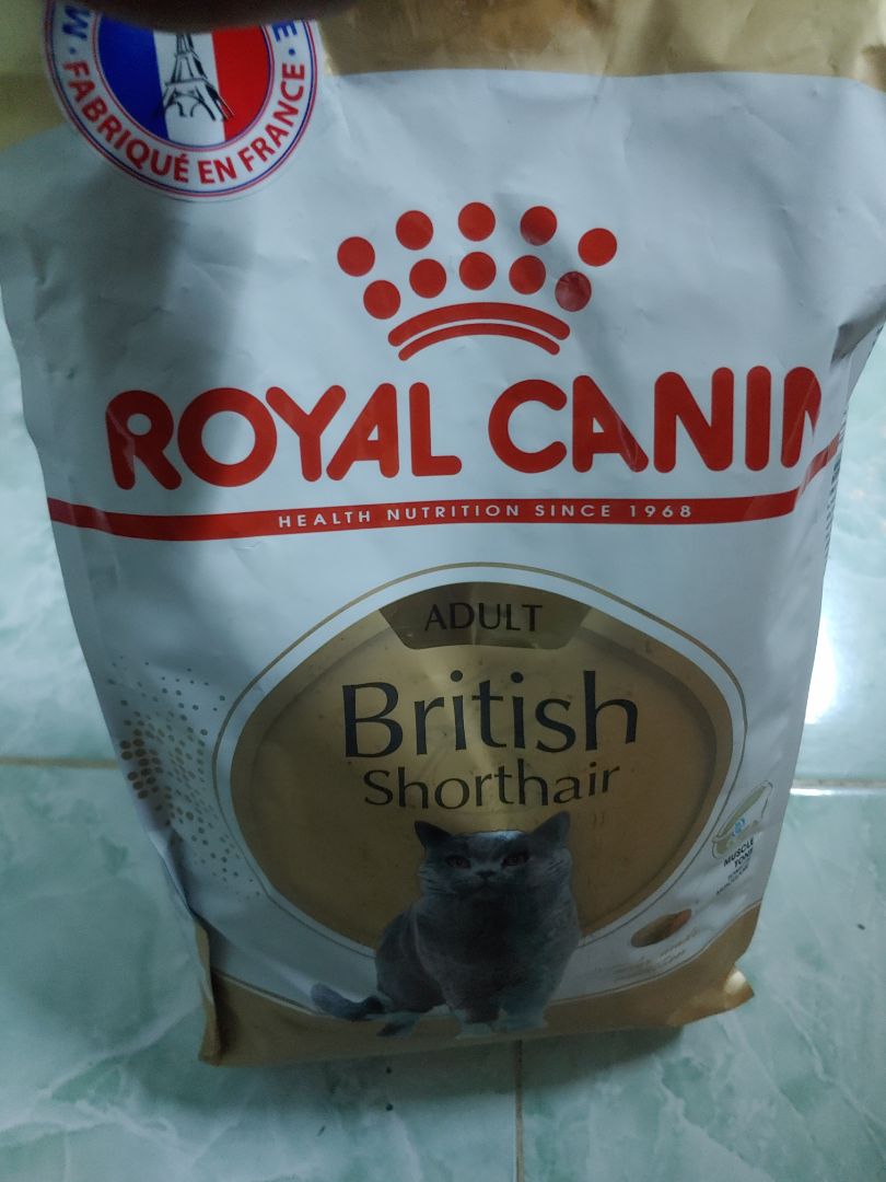 loại này minht hay dùng cho mèo nhà mình, vì thấy hạt này khá tốt. ít rụng lông hơn nữa