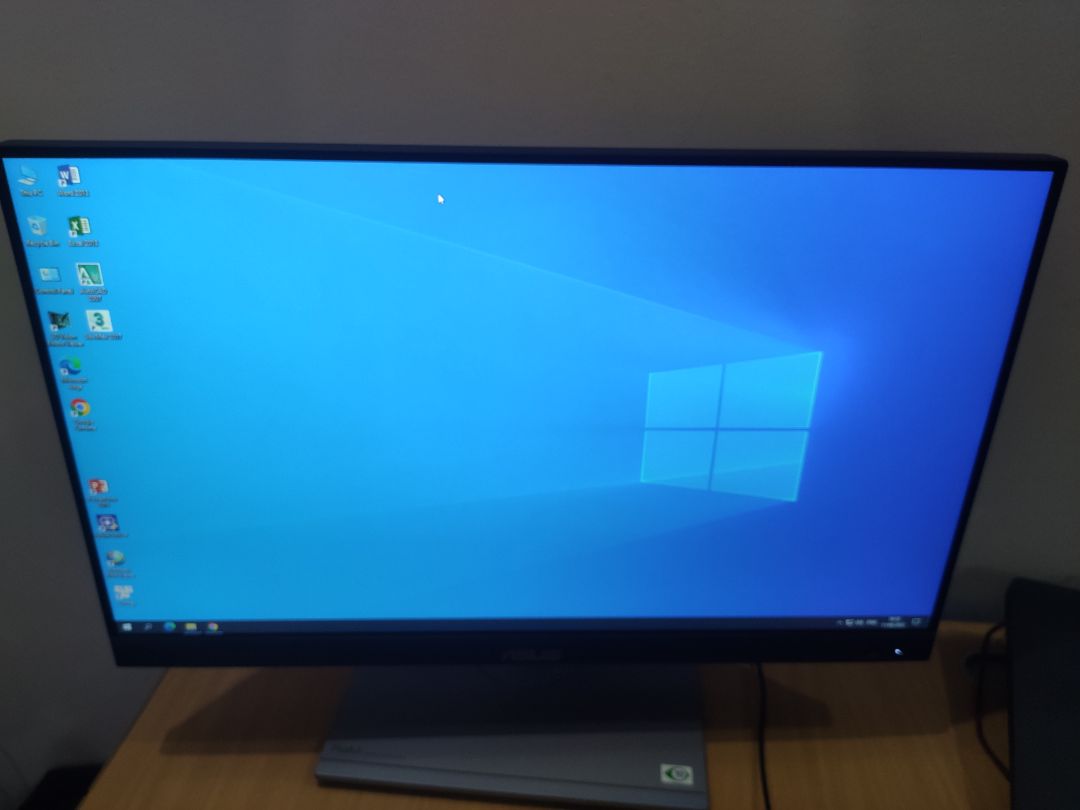 màn hình thì ok nhưng vừa bật lên đã thấy bị chết mấy điểm nhìn khá khó chịu màn hình thì ok nhưng vừa bật lên đã thấy bị chết mấy điểm nhìn khá khó chịu