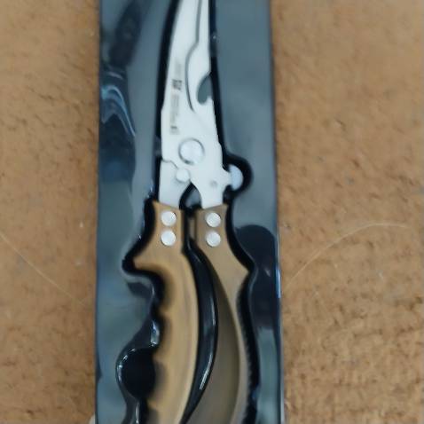 Kéo sắc bén 
Cắt xương gà như cắt giấy 
Tốt 
Hàng Germany có khác 
Rẻ shop tư vấn nhiệt tình 
Ok