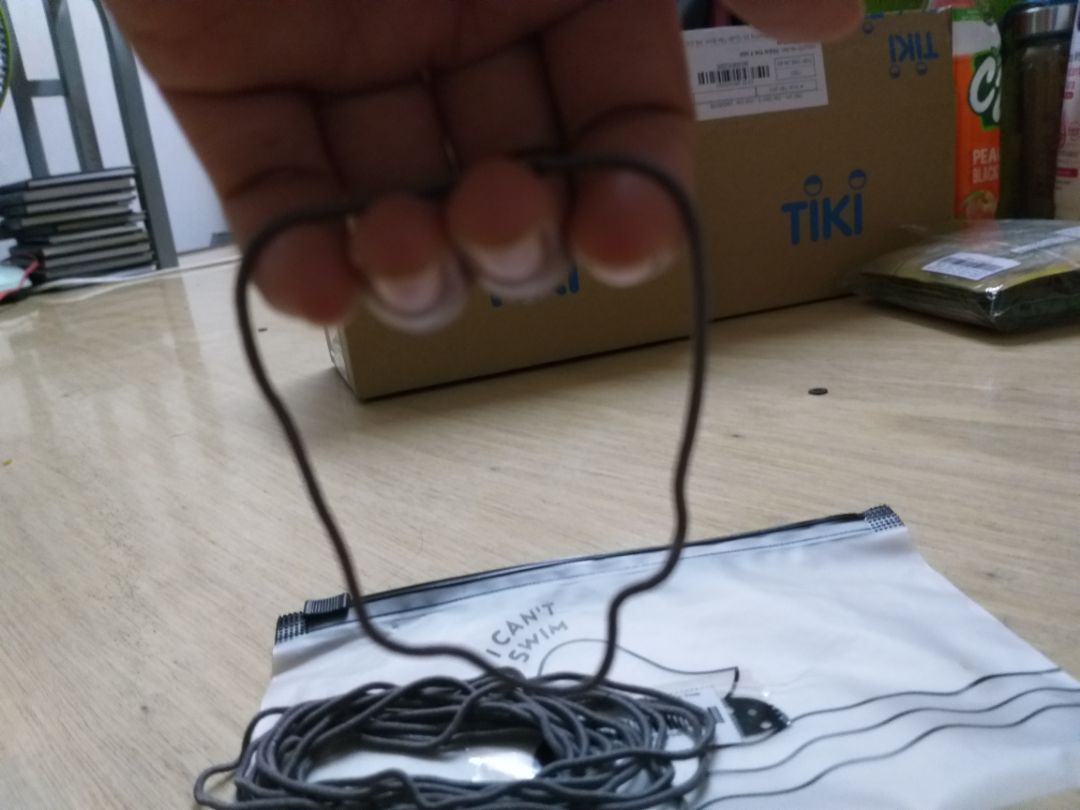 Mới bóc tem chưa làm gì mà thấy 13 sợi như này và 1 sợi đứt các bạn ạ ?
Cho nhiều sao để các bạn thấy comment của mình ?