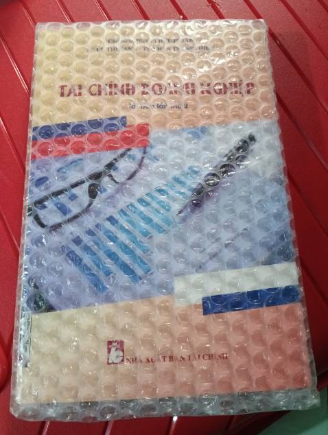 Sách như hình. Khuyến mãi sâu. Trừ 1 sao vì app báo giao hàng ngày 15 nhưng thực tế ngày 17 mới giao. Không biết lỗi do Tiki hay do shop.