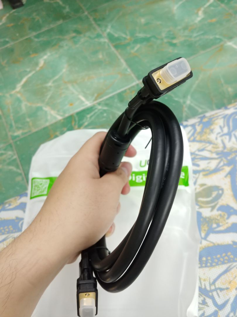 Giao rất nhanh, chỉ sau một ngày khi đặt. Đóng hộp tốt, sản phẩm như hình, chất lượng rất ổn, gắn vào màn lên ngay! Giao rất nhanh, chỉ sau một ngày khi đặt. Đóng hộp tốt, sản phẩm như hình, chất lượng rất ổn, gắn vào màn lên ngay!