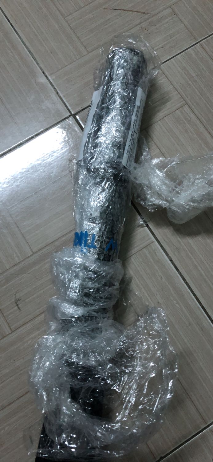 Hàng đẹp, cầm rất đầm, chắc tay. Này mà đập trộm thì phải gọi là bôm bốp. Với lại tờ giấy của shop nhắn dễ thương quá phải vào feedback ngay Hàng đẹp, cầm rất đầm, chắc tay. Này mà đập trộm thì phải gọi là bôm bốp. Với lại tờ giấy của shop nhắn dễ thương quá phải vào feedback ngay