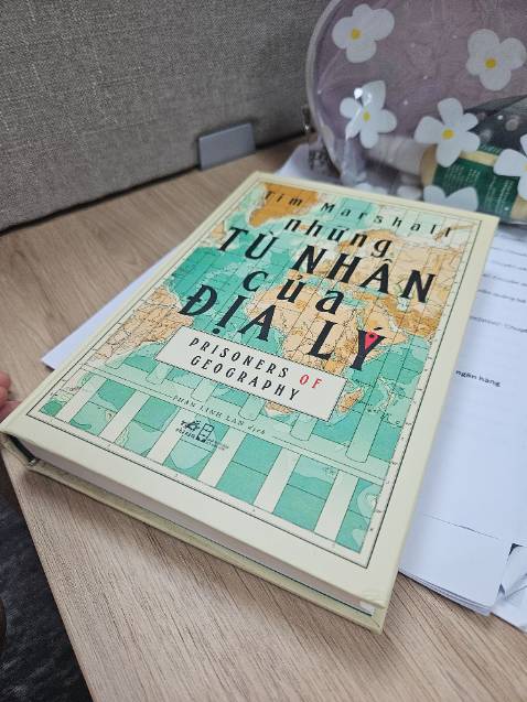 Sách hay quá ạ. Rất hữu ích cho người đi làm liên quan đến chính trị kinh tế các nước.