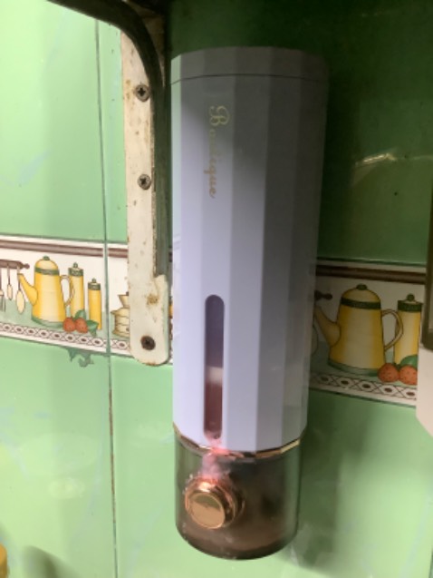 Sản phẩm kém chất lượng, nút nhấn bị rò rỉ xà phòng. Mình sử dụng ko bị rơi, hàng sử dung chưa được 2 tháng…