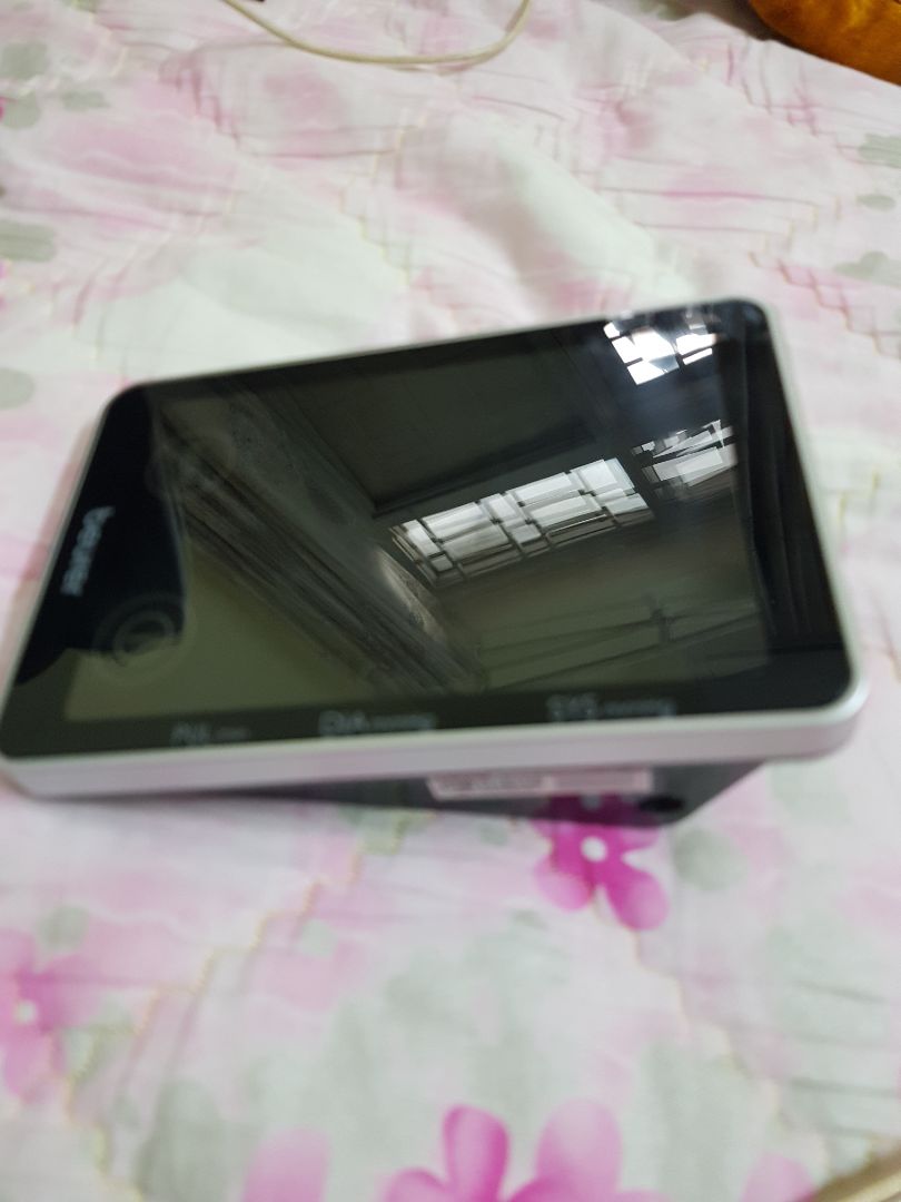 sp giao nhanh. touch screen khá hiện đại. hy vọng chạy ổn định nếu đúng made in Germany