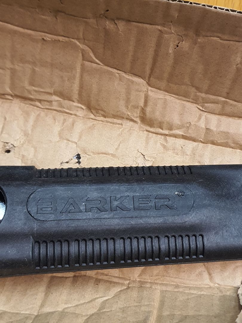 Đặt cưa Top mà giao Barkers. Yêu cầu trả hoặc đổi hàng