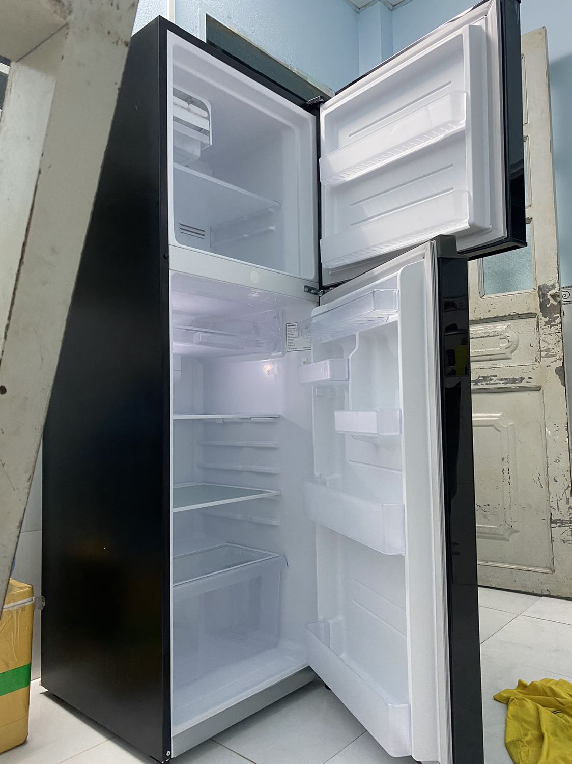 Mình mua tủ lạnh ngày 28/3 , khi cắm điện thì nghe tiếng kêu trong đường ống gas rò rò, mình có liên hệ Tiki nhờ hỗ trợ đổi máy khác thì được báo là ko phải lỗi sản phẩm nên ko được đổi ! Thật sự thất vọng ! Mọi người nên tránh mua đồ điện tử điện lạnh trên Tiki ! Mình mua tủ lạnh ngày 28/3 , khi cắm điện thì nghe tiếng kêu trong đường ống gas rò rò, mình có liên hệ Tiki nhờ hỗ trợ đổi máy khác thì được báo là ko phải lỗi sản phẩm nên ko được đổi ! Thật sự thất vọng ! Mọi người nên tránh mua đồ điện tử điện lạnh trên Tiki !