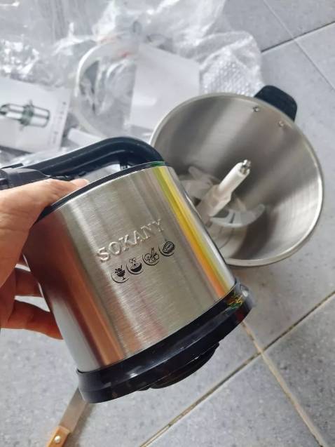 Máy xay tốt, có 2 mức xay, dao bén, cối cũng to, to hơn mình nghĩ, chọn cối này an toàn hơn thủy tinh, thủy tinh dễ bể. Shop tư vấn nhiệt tình, đóng gói cẩn thận, giao hàng nhanh.