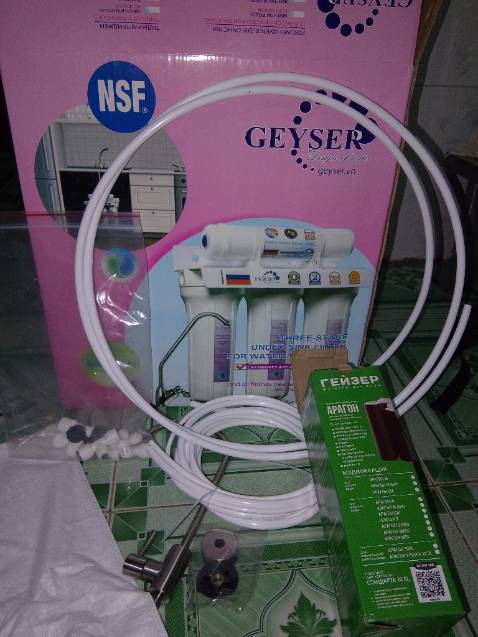 Máy nhỏ, gọn. Nước đầu ra rất mạnh. Dễ dàng lắp đặt. Shop tư vấn rất nhiệt tình. Qua sử dụng *** nước đầu ra ổn định. Nói chung tốt