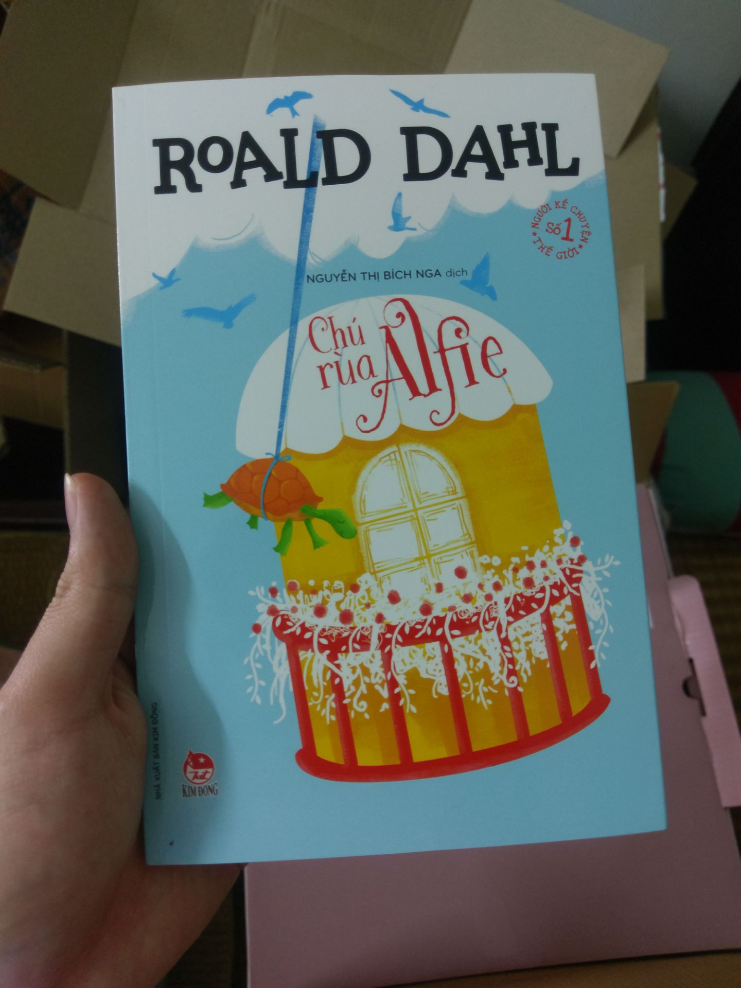 sách của Roald Dalh thì khỏi nói, quá hay luôn. Tiki giao rất nhanh và đóng gói cẩn thận
