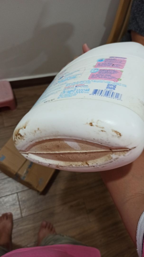 Đóng gói cẩu thả,  không chèn lót
,  bao bì *** tróc tem mạc. Giao hàng không bao giờ gọi báo trước,  toàn đứng trước cửa rồi mới gọi í ới,  trường hợp khách thường xuyên ra ngoài rất bị động trong việc nhận hàng. 
Đã mua nhiều lần trên Tiki,  lần này rất tệ. 
Đánh giá 1* Đóng gói cẩu thả,  không chèn lót
,  bao bì *** tróc tem mạc. Giao hàng không bao giờ gọi báo trước,  toàn đứng trước cửa rồi mới gọi í ới,  trường hợp khách thường xuyên ra ngoài rất bị động trong việc nhận hàng. 
Đã mua nhiều lần trên Tiki,  lần này rất tệ. 
Đánh giá 1*