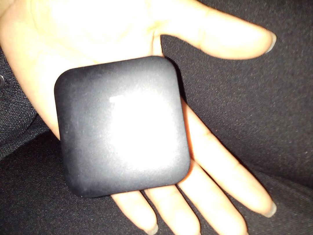 shop bán hàng cực kì OK luôn mấy bạn, tai nghe chỉ bấm kết nói 1 lần thôi, lần sau lấy ra là auto kết nối. Tai nghe âm thanh chuẩn, nghe nhạc bance bass cực hay luôn nha.Khuyến khích mng nên mua loại này