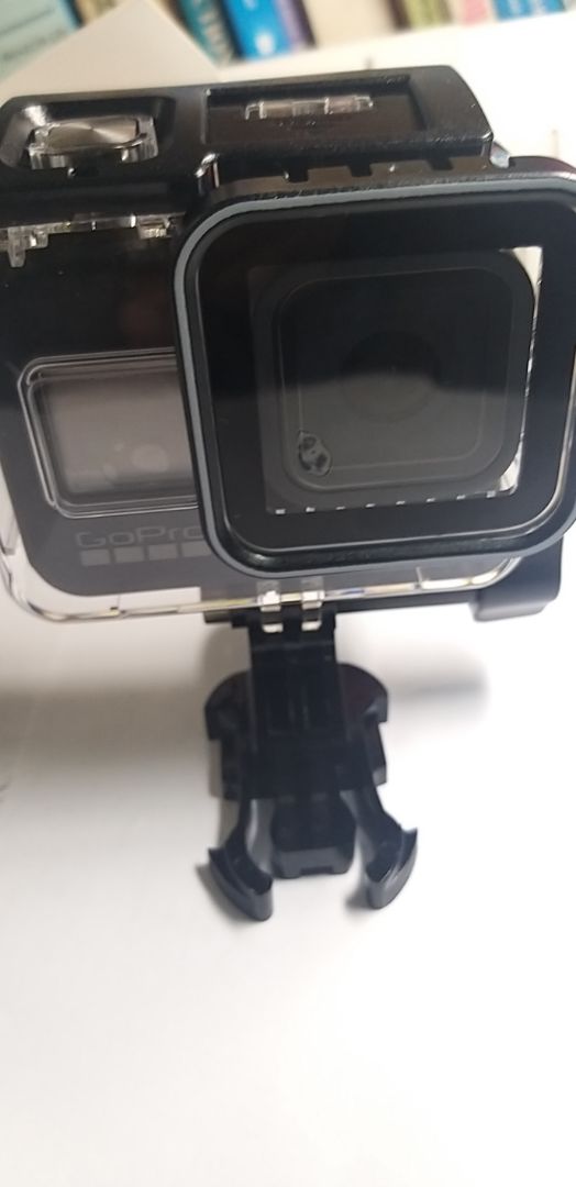 Nhìn đẹp,  nhưng bỏ may gopro 8 vào bị cấn màng hình không biết có ảnh hưởng đến gopro không nữa