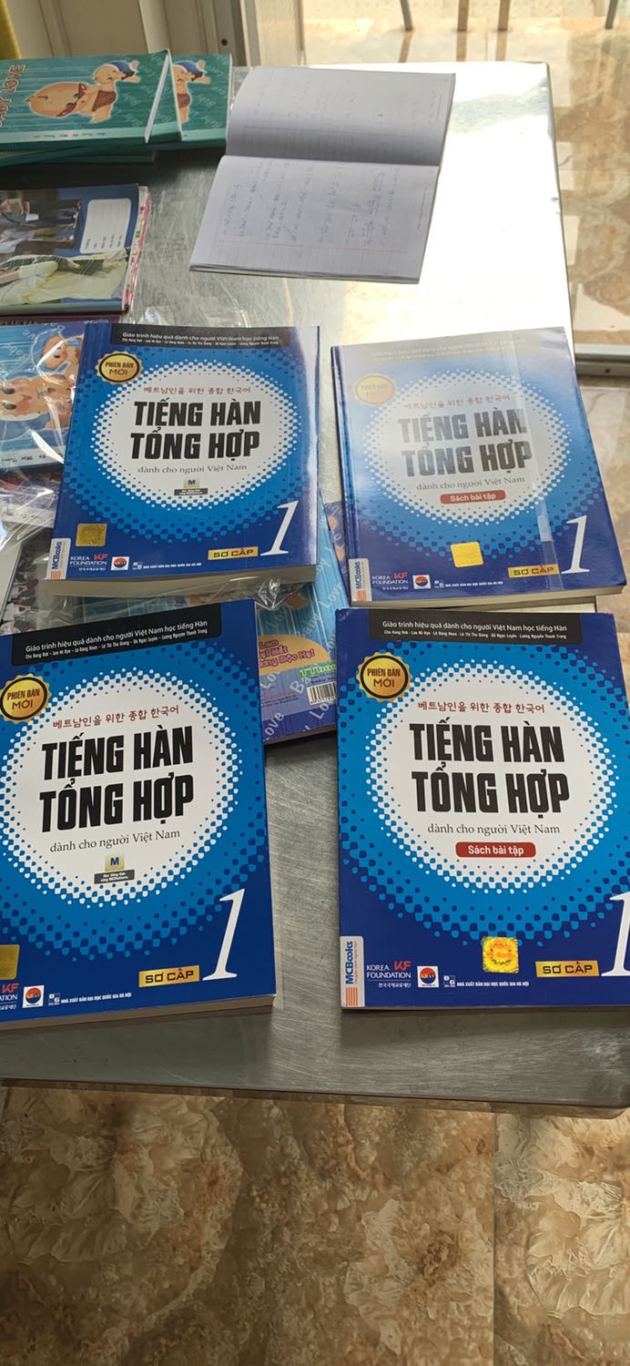 Tôi đặt hàng mua combo 1 bo nhưng tại sao giao tôi 2 bộ. Tôi muốn trả 1 bộ. Sản phẩm giao 2 lần. Con tôi nhận hàng nên giờ tôi mới biết. Tôi mong phản hồi xử lý Tôi đặt hàng mua combo 1 bo nhưng tại sao giao tôi 2 bộ. Tôi muốn trả 1 bộ. Sản phẩm giao 2 lần. Con tôi nhận hàng nên giờ tôi mới biết. Tôi mong phản hồi xử lý