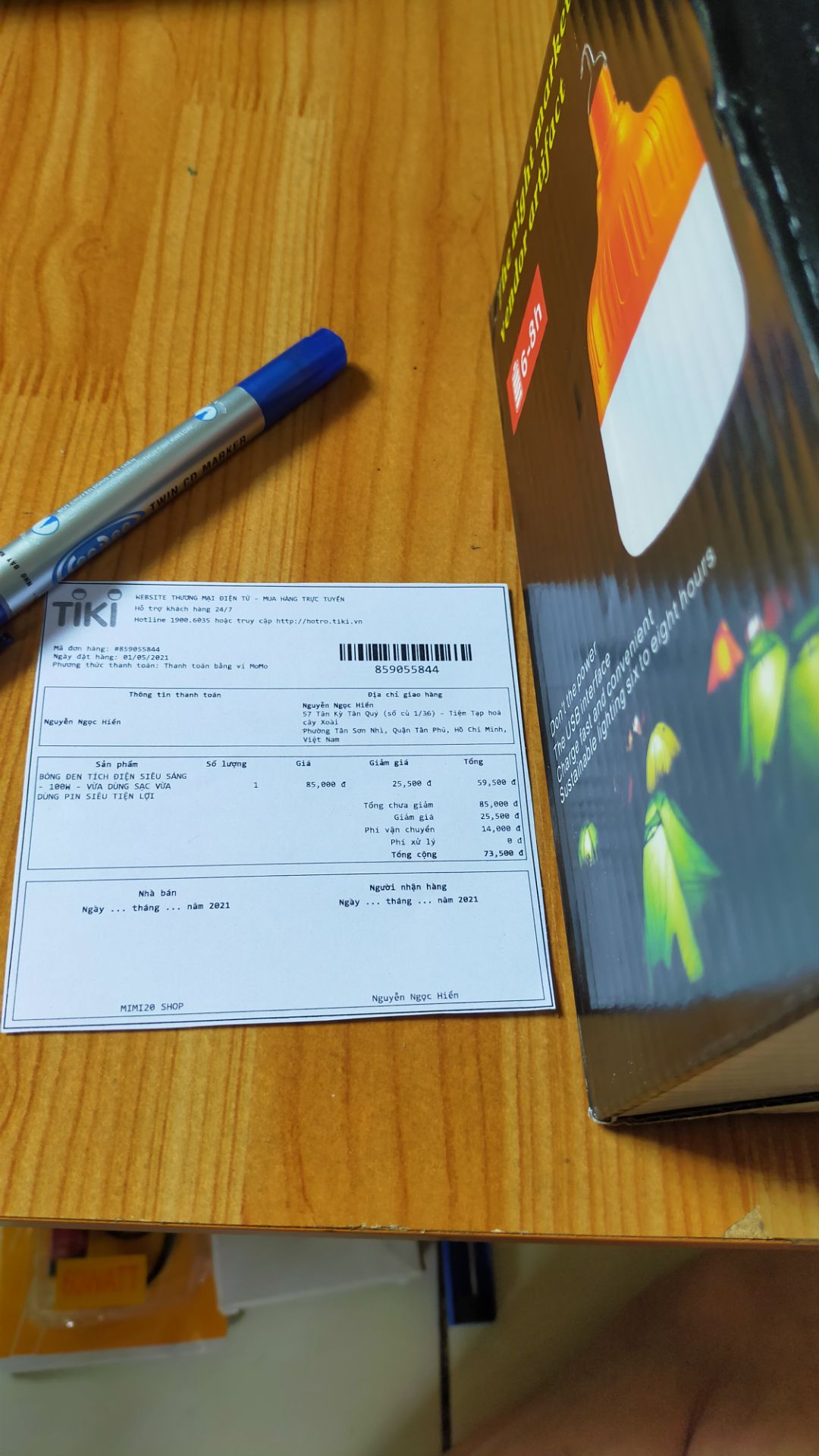 Thích vì: 
1. Đóng gói rất đẹp như một hộp quà tặng, gọn gàng hơn cách đóng gói của *** và *** và Sendo,
2. Phiếu gửi hàng kèm theo rất chi tiết và dễ xác nhận thông tin đơn hàng,
3. Số lượng đầy đủ.

Về Chất lượng thì chưa biết có đúng 100W hay không (không biết cách đo) nhưng thấy độ sáng chỉ bằng khoảng bóng đèn 30W vì cá nhân đã xài qua loại bóng đèn USB tích điện này!
Trân trọng!