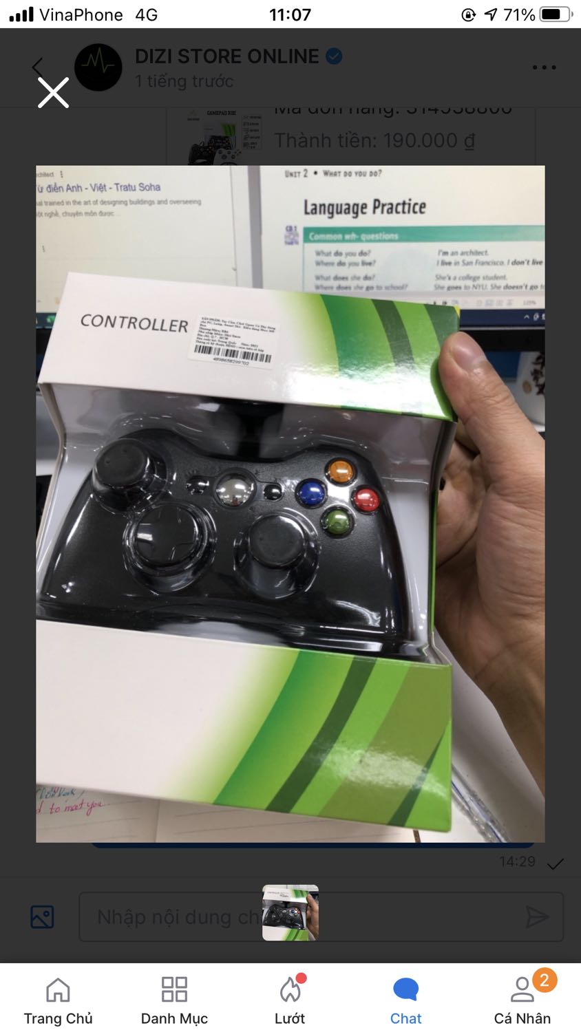 ko nhớ đặt màu gì. chat hỏi đổi màu trắng dc ko thì shop ko trả lời. tay cầm cứng. bấm nút dưới và nút phải bị dính và nhảy lung tung.
shop mà k phản hồi thì nghĩa hư hỏng tự chịu. 
trừ 1 sao vì k phản hồi k/h. trừ 1 sao vì tay cầm quá cứng. nút nhảy. trừ 1 sao vì quá bực. ko nhớ đặt màu gì. chat hỏi đổi màu trắng dc ko thì shop ko trả lời. tay cầm cứng. bấm nút dưới và nút phải bị dính và nhảy lung tung.
shop mà k phản hồi thì nghĩa hư hỏng tự chịu. 
trừ 1 sao vì k phản hồi k/h. trừ 1 sao vì tay cầm quá cứng. nút nhảy. trừ 1 sao vì quá bực.