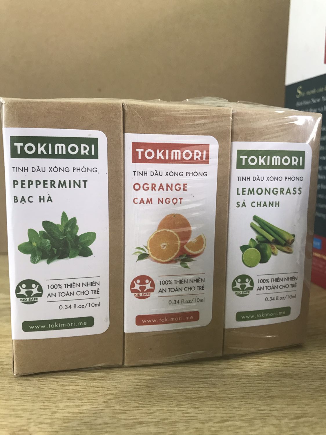 Nếu ai thích cảm giác tươi mới thì có thể mix 3 mùi này vs nhau theo tỉ lệ mong muốn của mỗi người, 3 em này đi chung với nhau rất là hợp nhau! Tinh dầu chất lượng và có giấy tờ chứng nhận nên mình mua ở shop này ưng là cứ mua hoài luôn.