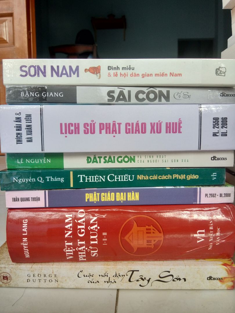 sách hay nội dung cần thiết cho mọi người xem , tuy nhiên nội dung không dễ tiêu hóa được , bởi có những công thức của chuyên ngành hẹp vật lý , đòi hỏi người đọc cần phải biết ít nhất là toán lý đại cương