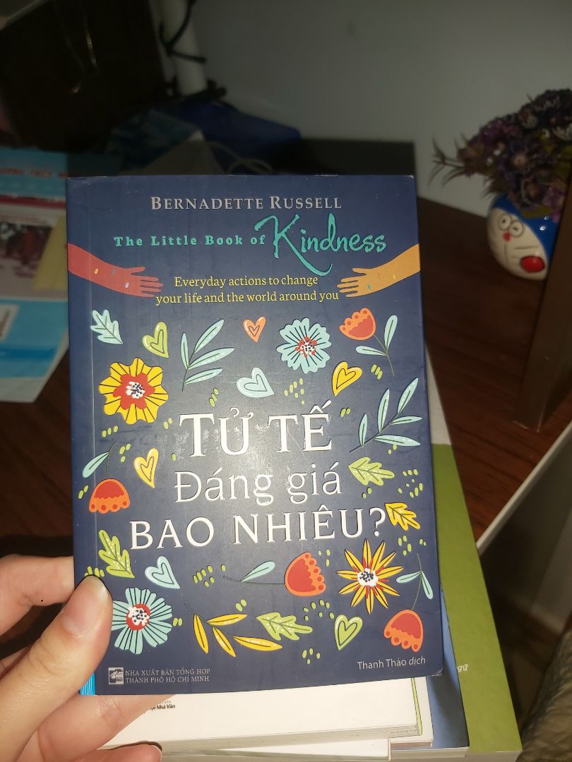 sách nhỏ ngoài tưởng tượng của mình mà hoi cũng oki sách mới không bong tróc gì
