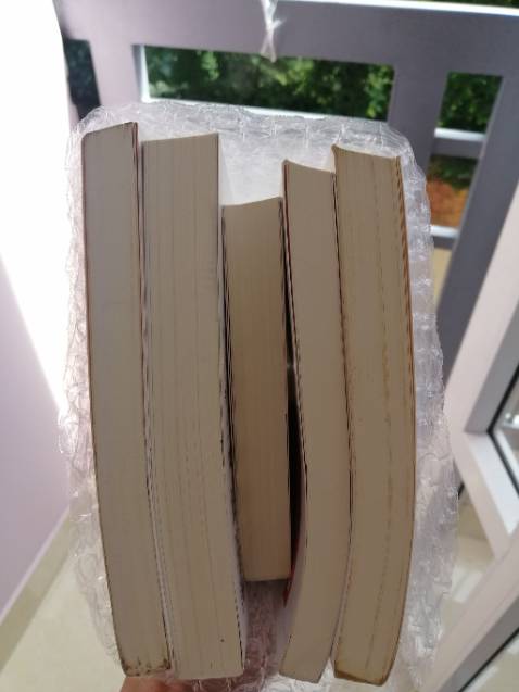 Sách bọc không cẩn thận. Bìa sách vs cuốn sách thì cũ.
Mua combo 5 cuốn thì giao đúng  4 cuốn (cuốn quan trọng nhất muốn đặt "Phân Tích Dữ Liệu Tinh Gọn" thì không thấy giao)

Không hiểu shop gói hàng có kiểm tra kỹ ko.