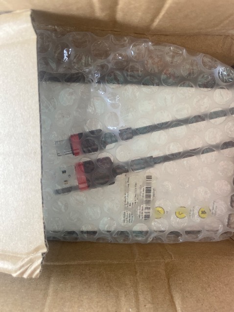 Bộ phận đóng gói làm ăn như quần què.đặt tai nghe nó đóng gọi cáp sạc điện thoại bên ngoài hộp nó lại dán nhãn tai nghe và giá tiền tai nghe