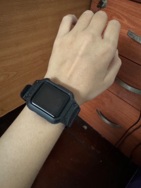 Nhìn cứng cáp hơn hẳn! Năng động, khoẻ khoắn, chất cao su nhẹ, dẻo!