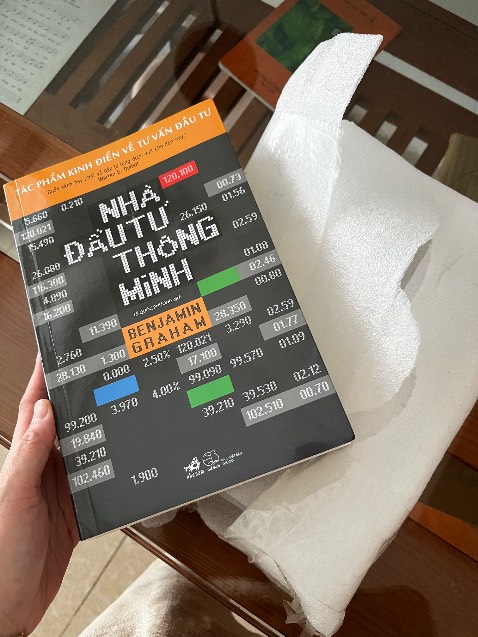 Mình mua sách nhưng nếu ghi tặng kèm sổ tay thì nên gửi tặng sách như đúng những gì quảng cáo! Mình chỉ nhìn thấy sách và ko có sổ tay nào hết 😕