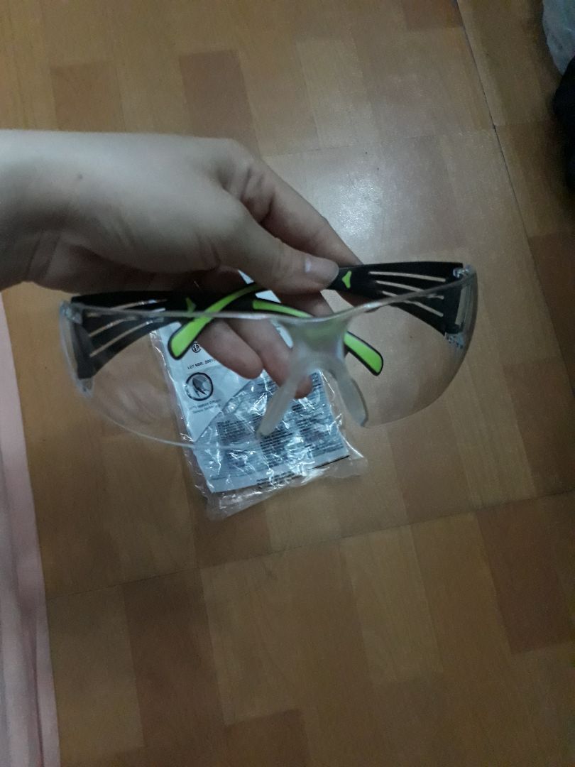 giao hàng hơi lâu do mình đặt vào mùng 4 tết. Chất lượng sản phẩm tốt, đeo nhẹ