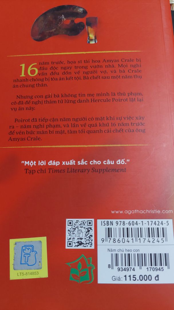 Agatha Christie luôn biết cách làm cho độc giả bất ngờ. Cái hay của tác phẩm trinh thám không nằm ở các tình tiết hồi hộp giật gân mà là ở khả năng mô tả diễn biến tâm lý của mỗi nhân vật, bức tranh mà mỗi nghi phạm mô tả về vụ án cộng với khả năng chơi trò ghép hình, suy đoán tài tình của vị thám tử Hercule Poirot. Một tác phẩm trinh thám tuyệt vời.