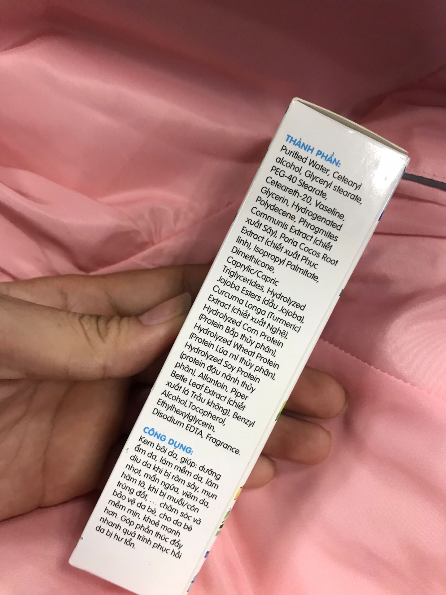 Với kem em bé riêng mình rất kén chọn, mình đã tìm hiểu và dùng thử nhiều loại rồi tuy nhiên vẫn ưng loại này nhất, kiểu dịu nhẹ an toàn nên mình sẽ tiếp tục ủng hộ