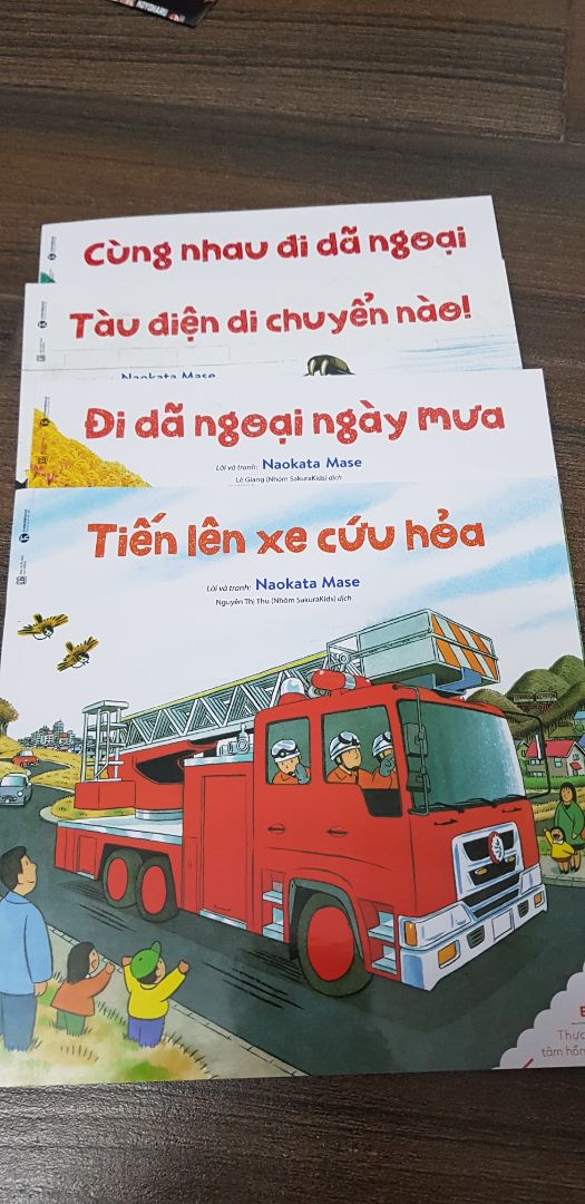 sách rất hay và bổ ích các mom nên mua cho bé , hình ảnh dep