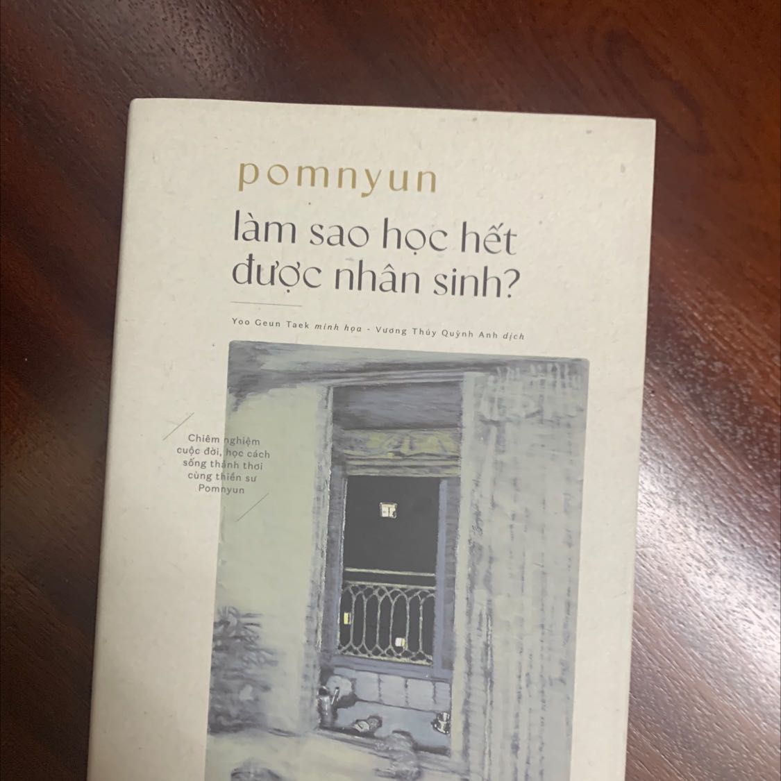 Sách đẹp gọn gàng, chất giấy dày in màu. Giọng văn rất từ tốn, nhẹ nhàng, lời văn cũng gần gũi dễ hiểu. Một cuốn sách để hiểu thêm về an yên, mình thấy rất hay