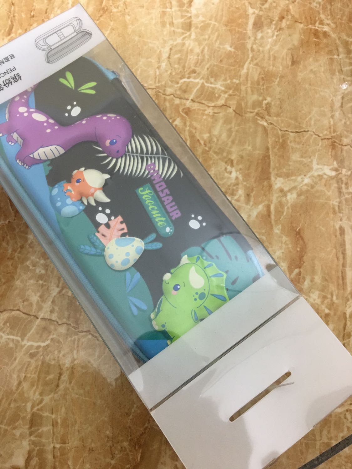 Đóng hàng cẩn thận , mở hàng ra bất ngờ hơn vì hộp bút đẹp xuất sắc