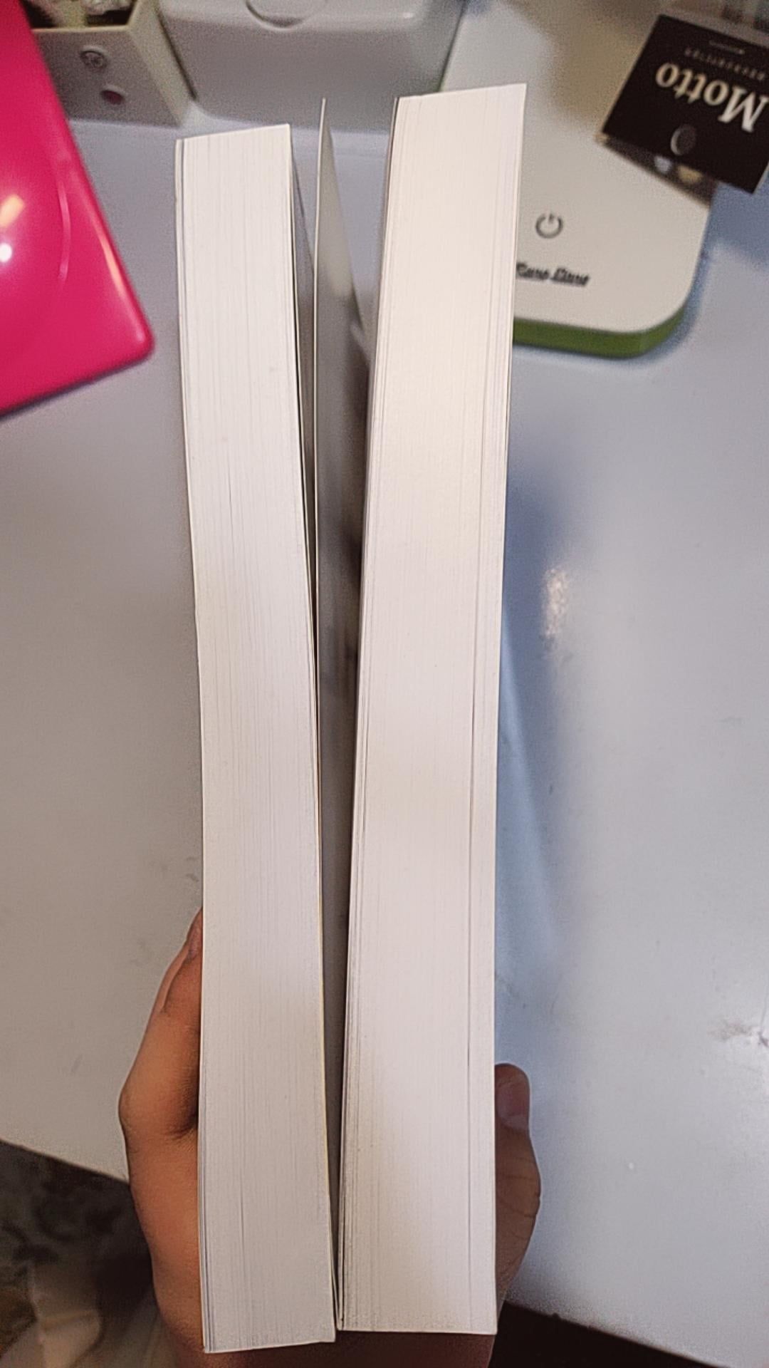 giao hàng rất nhanh luôn, đóng gói cẩn thận, nội dung mình chưa biết nhưng đọc thử bài trang thì thấy rất chi tiết, đủ các dạng bài của từ chương và khá dày nữa, rất đáng tiền!