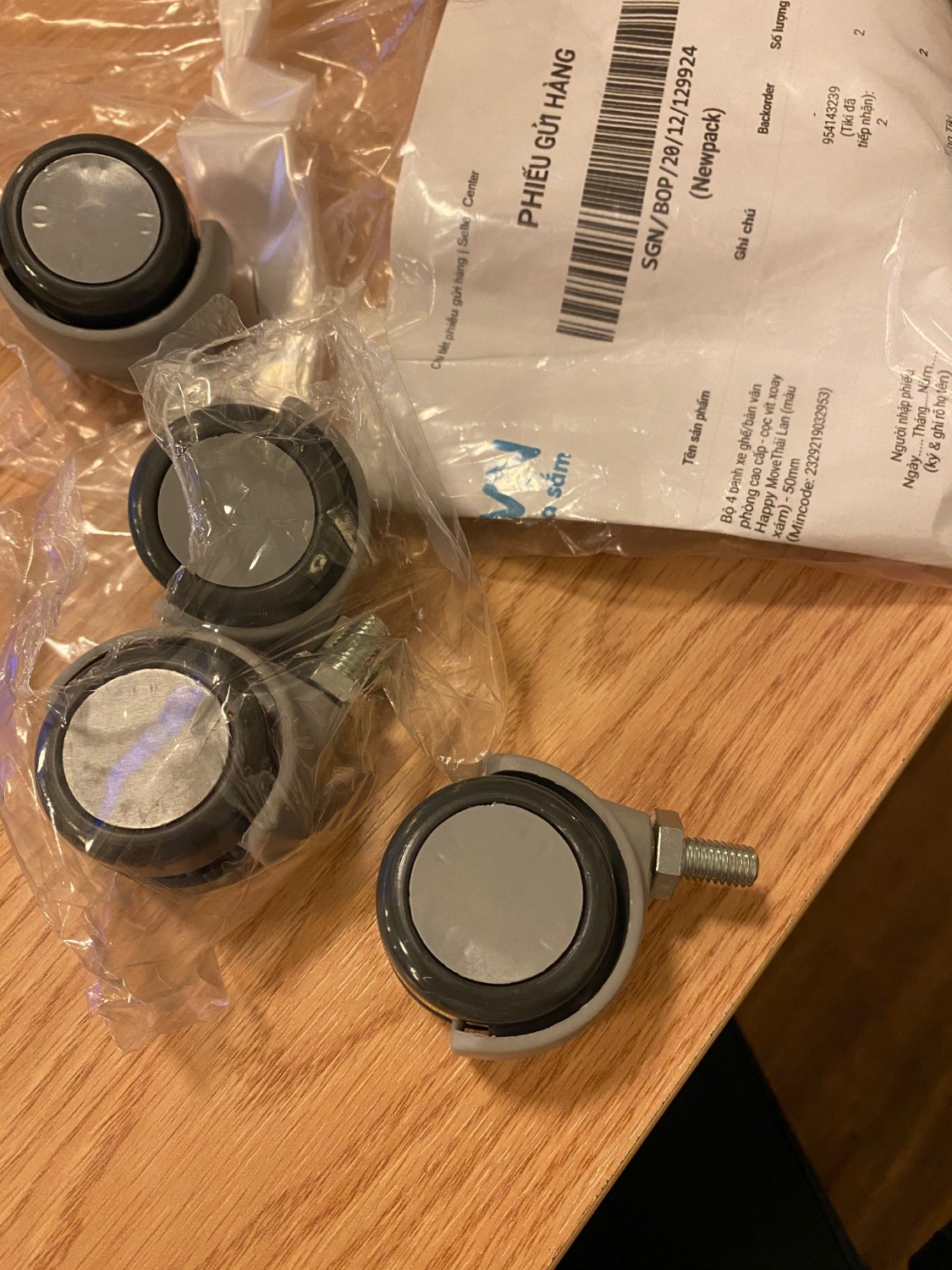 Tôi đặt loại 50 mm. Nhưng đo thử thì thấy có 38 mm.
Nhờ kiểm tra. Và đổi hàng dùm.

Cám ơn.