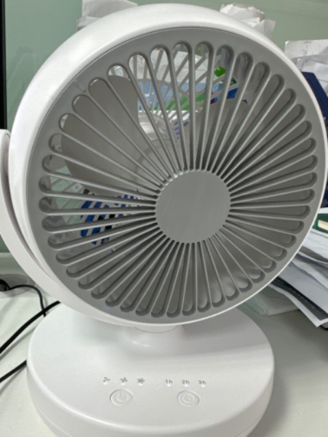 Gió mát, phù hợp để ở bàn làm việc