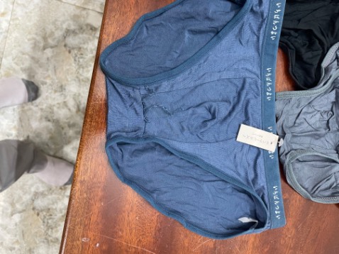 Hàng không như hình ảnh giao bán, có hàng lỗi. Không hài lòng