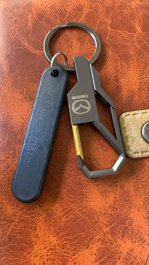 Móc khóa tiện lợi, dễ lắp, số in rõ. 2 cái đều đẹp