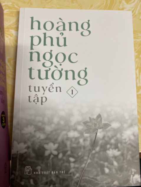Giao hàng rất nhanh, 4 tiếng sau đặt hàng là mình nhận được rồi. Giấy in rất mịn, thích lắm!!