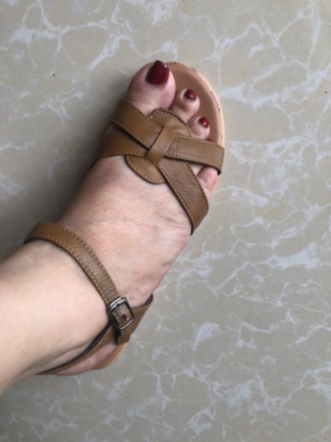 Dép đẹp như hình, êm chân, size chuẩn , cao đúng 5cm, giá tốT