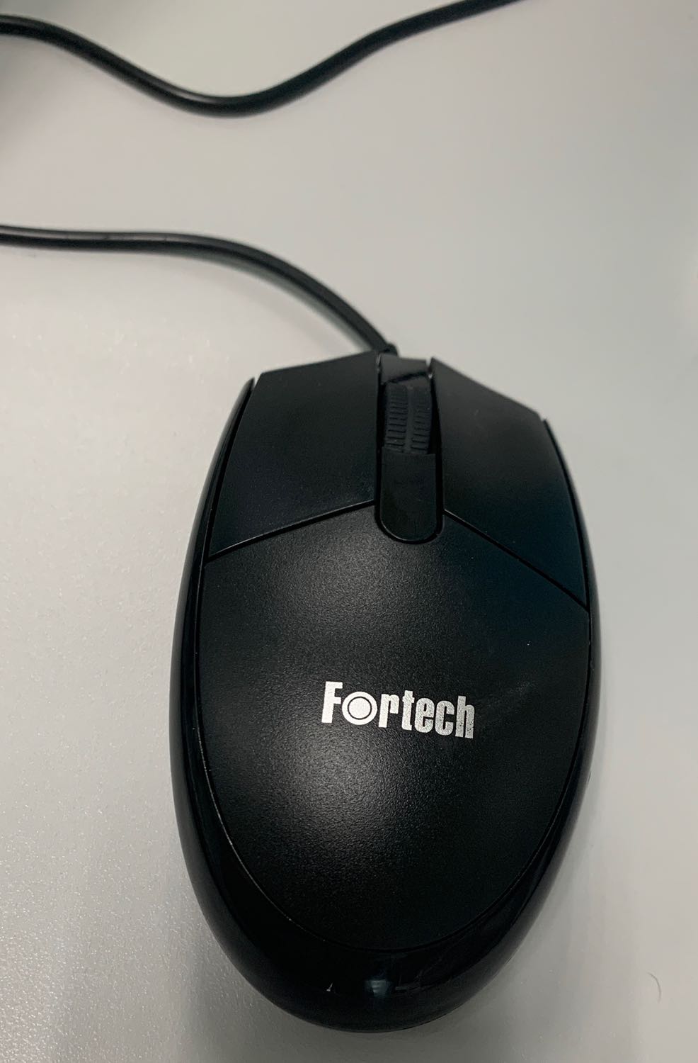 Giao nhanh. Chuột dùng tạm ổn. Đánh giá 4* vì có lúc thấy bấm dc. Có lúc ko. Chẳng biết do mạng hay do chuột vì mạng cũng yếu