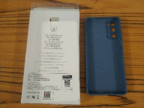 Ốp lưng giao không đúng với hình ảnh và thương hiệu như mô tả (trong mô tả là ốp lưng của thương hiệu GREENCASE, còn hàng nhận được là KST DESIGN). Search ốp lưng KST DESIGN trên 1 trang TMDT khác thì giá chỉ có 55.000đ. - Chất lượng của TIKI ngày càng không được đánh giá cao!