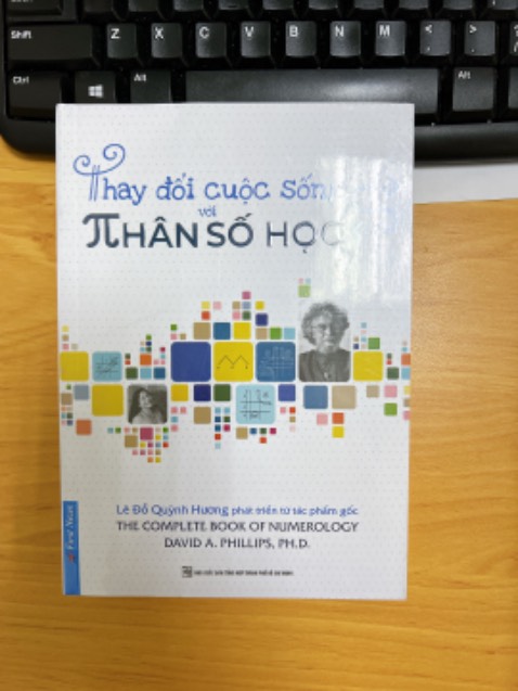 Tiki đóng gói siêu đẹp và kỹ lưỡng. Sách được bọc bằng lớp nilon dán khép kín, được quấn lớp túi khí chống sốc, rồi đựng trong hộp giấy của Tiki. 10 điểm cho sự chỉn chu.