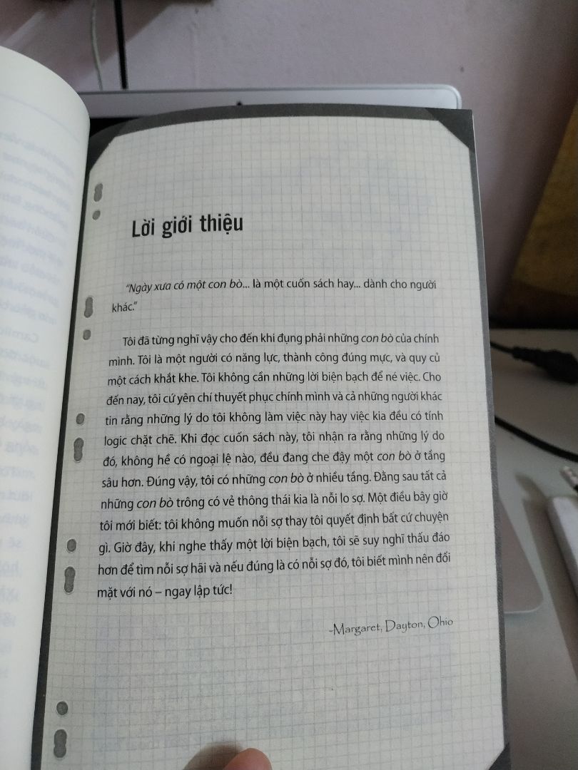 Nội dung sách hay nhé mọi người, đọc để cải thiện chất lượng cuộc sống, loại bỏ những lời biện bạch đang kìm hãm mình ở hiện tại nhé!!! Mình đánh giá 3 sao là bởi vì sách mặt sau giao cho mình đã bị sước nên không hài lòng cho lắm.