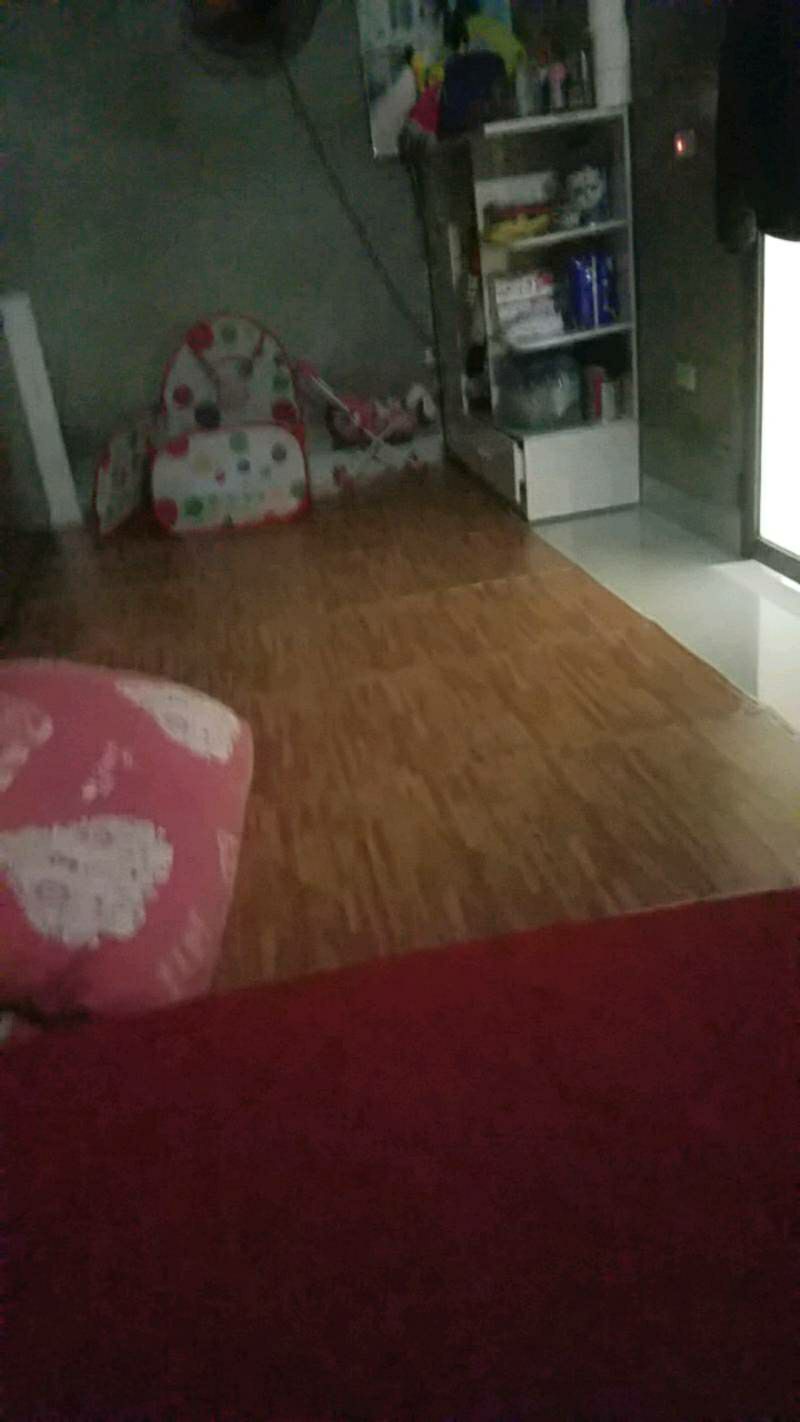 giao đủ số lượng, màu thảm đẹp dày dặn, shop có trợ ship nên cũng đỡ, giá rẻ hơn mua ngoài. giao đủ số lượng, màu thảm đẹp dày dặn, shop có trợ ship nên cũng đỡ, giá rẻ hơn mua ngoài.