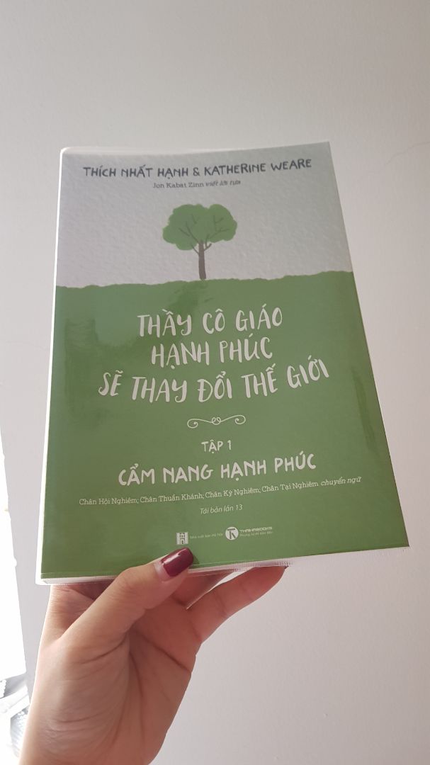 Sách bọc bookcare kỹ càng, đẹp. 
Và mình nghĩ giáo viên cần mua đọc để học hỏi thêm điều hay để vận dụng vào trong công việc, cũng như cuộc sống . Sách bọc bookcare kỹ càng, đẹp. 
Và mình nghĩ giáo viên cần mua đọc để học hỏi thêm điều hay để vận dụng vào trong công việc, cũng như cuộc sống .