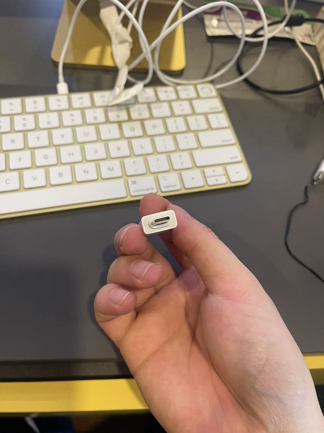 Sp bị hư ko dùng đc . Mình cần đổi hoặc trả sp